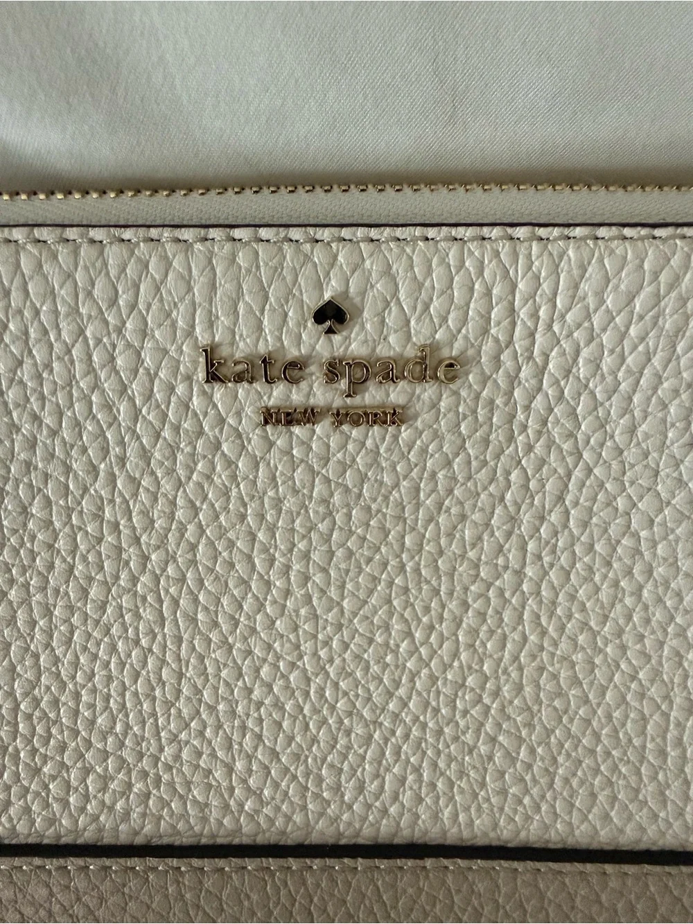 kate spade Two-Tone Pebbled Beige & Cream Wristlet Clutch - Picture 2 of 3